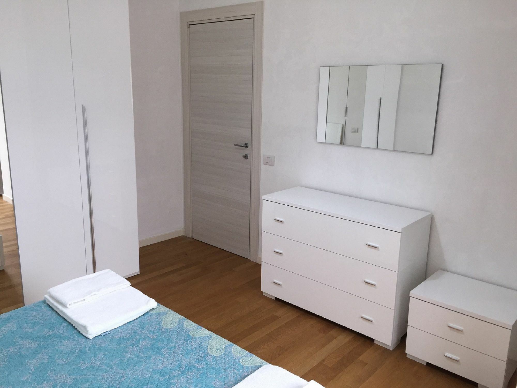 Red Line Apartments Milano Exterior foto